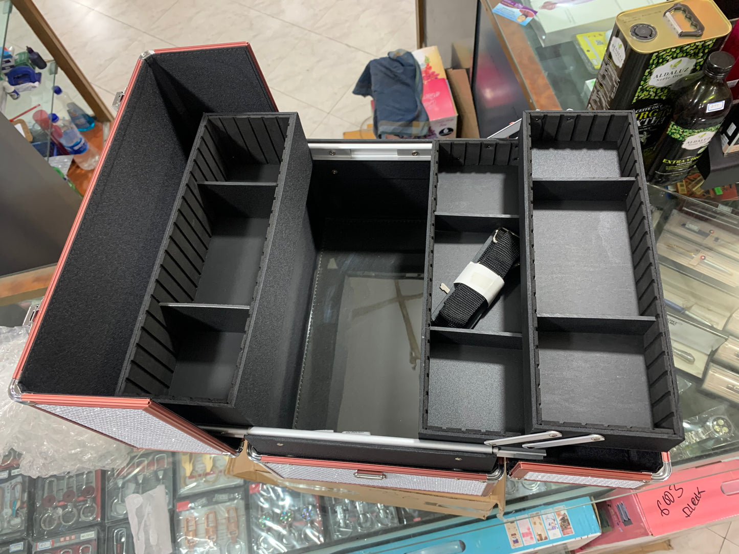 SORISE Professional Makeup Case โ Large Size with Multi-Grid Storage