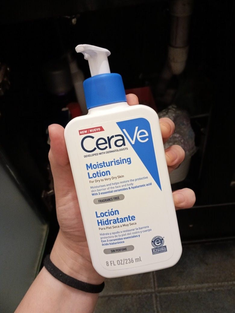 CeraVe Moisturising Lotion (236ml) โ For Dry to Very Dry Skin