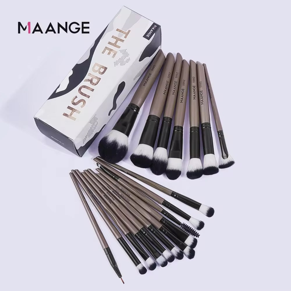Maange Professional Makeup Brush Set – Flawless Beauty Starts Here 💄
